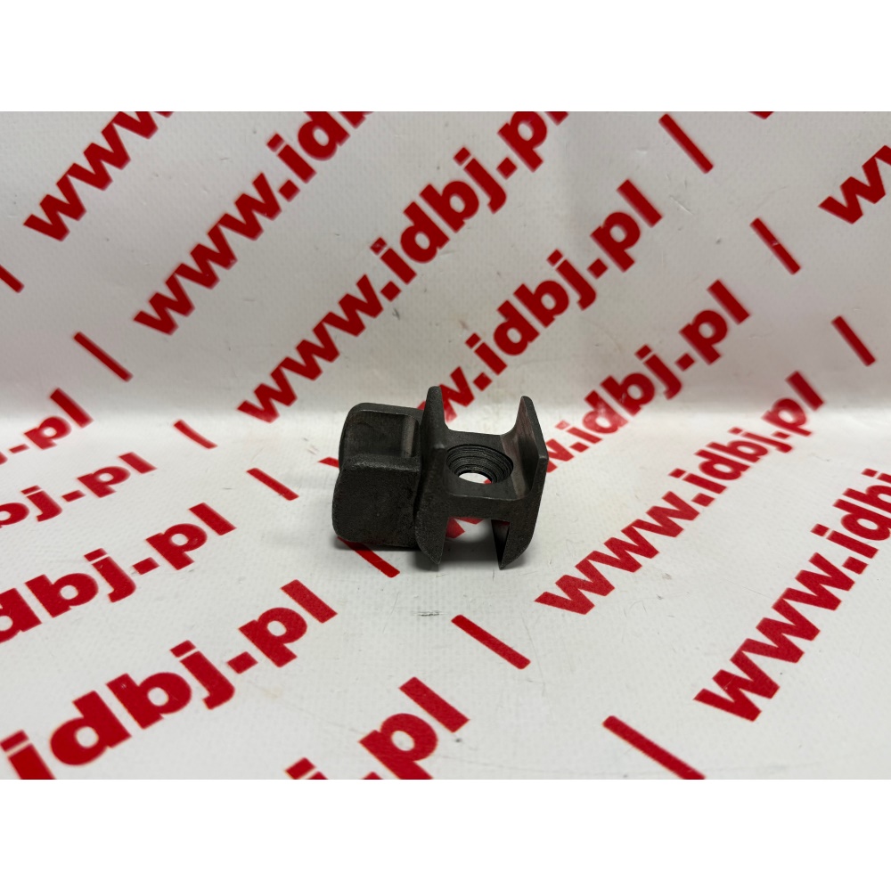 Fotografia produktu IVECO OEM8873437 TULEJA, WSPORNIK METALOWY WYBIERAKA ZMIANY BIEGÓW IVECO 06-, 09- POZMIANOWY - potrzebny wspornik i śrubka