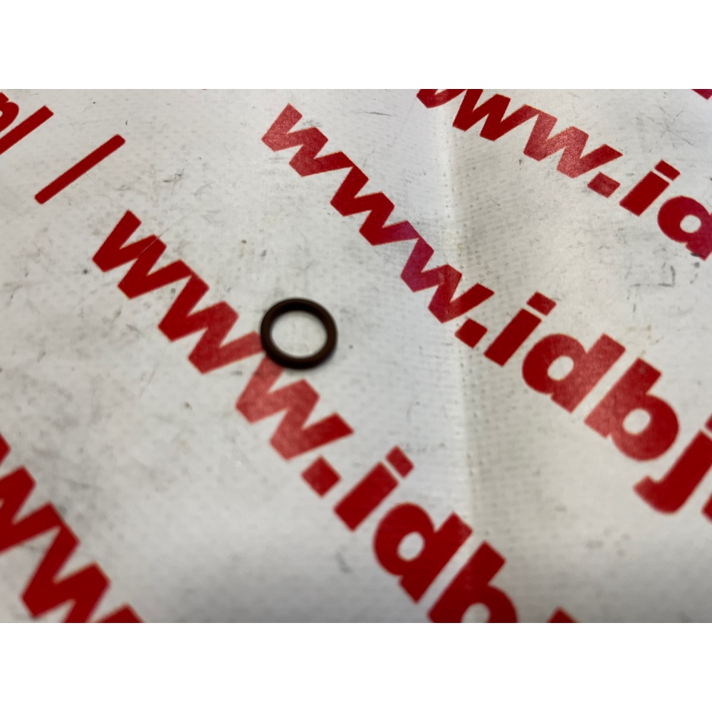 Fotografia produktu IVECO OR17277981 ORING BAGNETU, MIARKI OLEJU IVECO DAILY 00- 2.8 JTD, 06-, 11-, 14- 3.0 HPI, HTD, DOLNY ORING OBSADZAJACY OBUDOWĘ, RURKĘ, PROWADNICĘ BAGNETU W BLOKU SILNIKA W MODELACH PO 06 W GÓRE POTRZEBNE SA 2 SZTUKI.