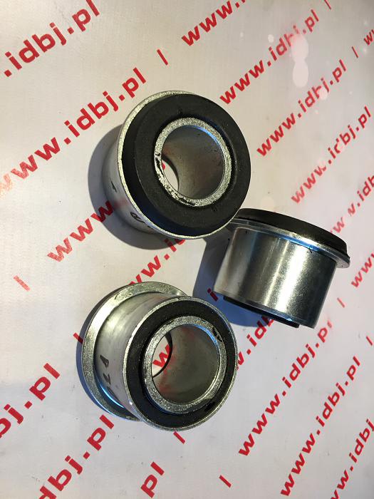 Fotografia produktu PAMMELSON PAM93807640 PODUSZKA, TULEJA WAHACZA IVECO DÓŁ + GÓRA "C" 29 MM - METALOWA Tuleja metalowo- gumowa dolnego wahacza oraz przednia tuleja górnego wahacza iveco z zawieszeniem na drążku skrętnym. 6 sztuk na cały samochód.